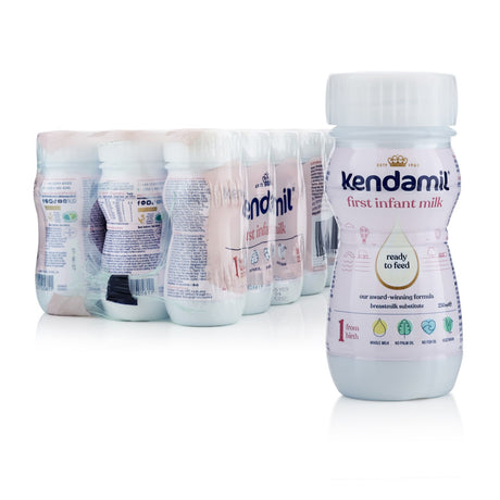 Kendamil Classic Ready to Feed Stage 1: 250ml bottle in front of a shrink-wrapped case